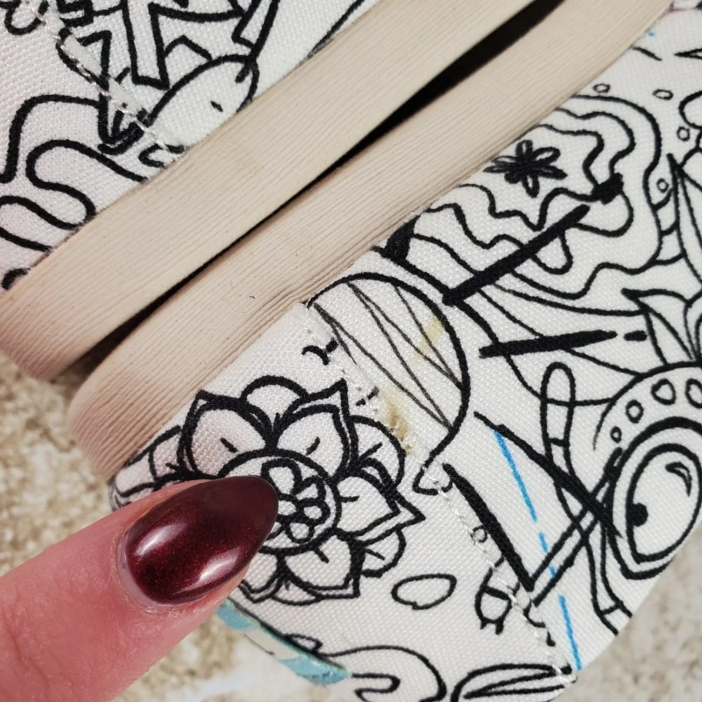 Toms Alpargata Womens Loafers Shoe Sz 5 Slip On Coloring Book Print